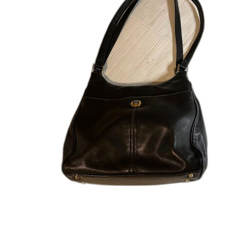 Vntg Etienne Aigner Navy Blue Leather Double Strap Hobo Snap Close Bottom Feet